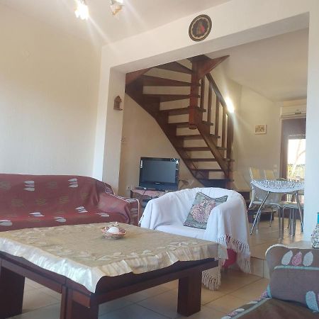Μεζονετα Apartman Néa Róda Kültér fotó